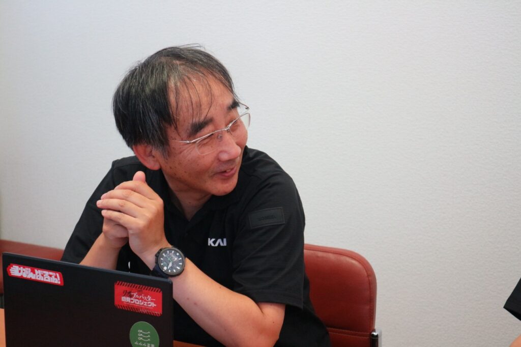 インタビューに答える岡野バルブ製造株式会社のご担当者様
